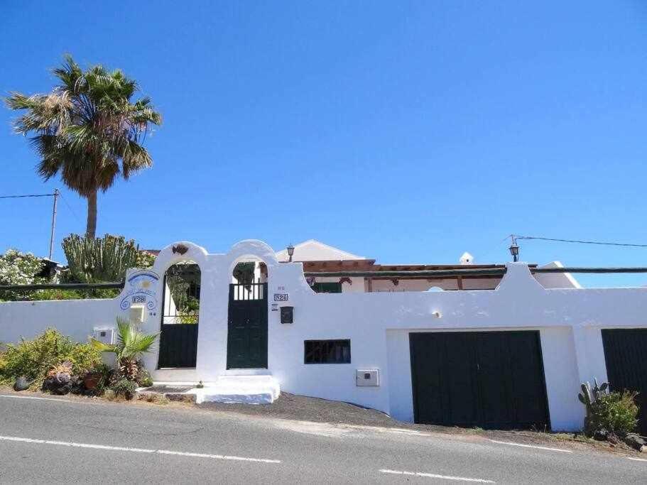 Casa Descanso Con Jacuzzi En Playa Quemada Exteriör bild