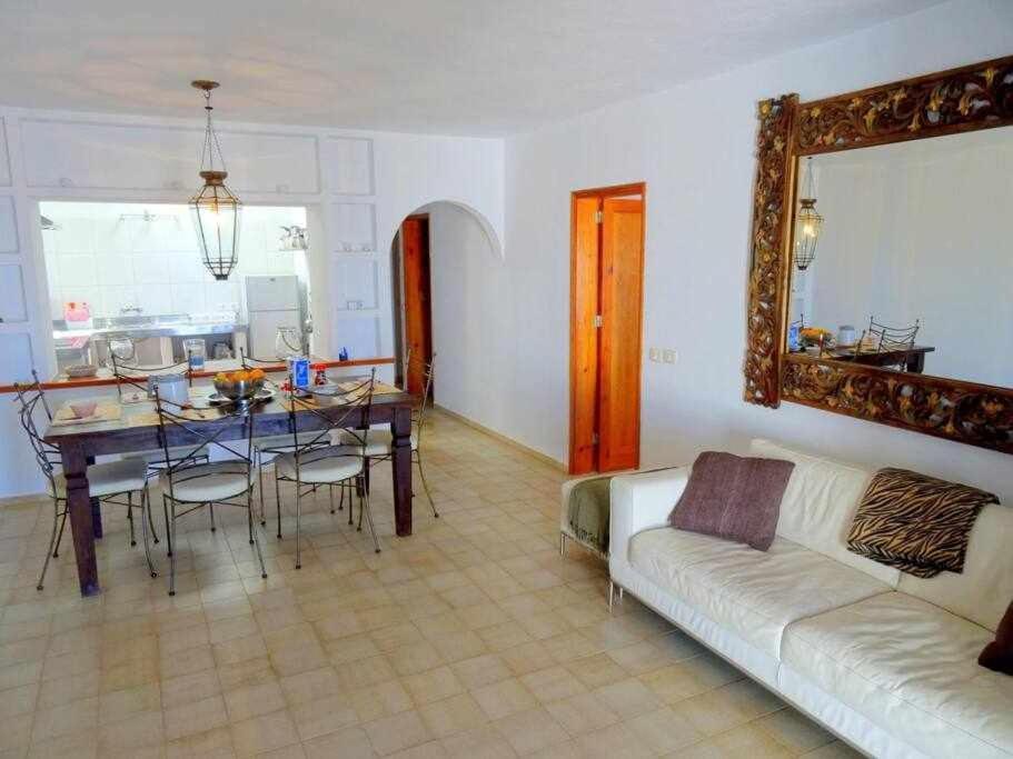 Casa Descanso Con Jacuzzi En Playa Quemada Exteriör bild
