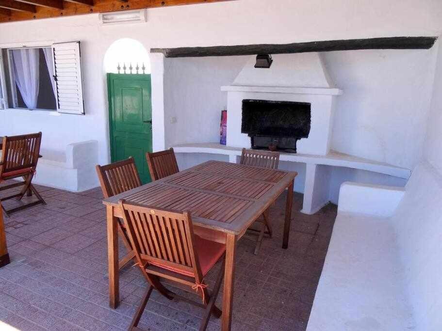 Casa Descanso Con Jacuzzi En Playa Quemada Exteriör bild